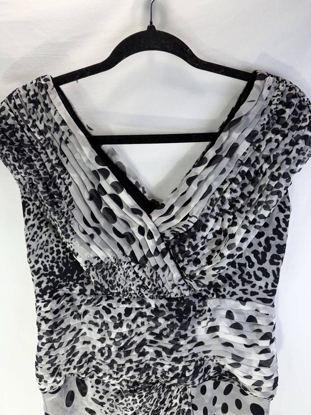 Tadashi Shoji 100 % Silk White Leopard Animal Print Sheath Dress Sz 2